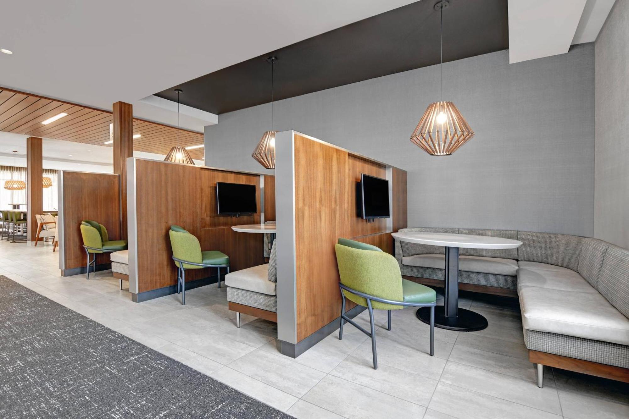 Courtyard By Marriott Manhattan Aggieville Luaran gambar
