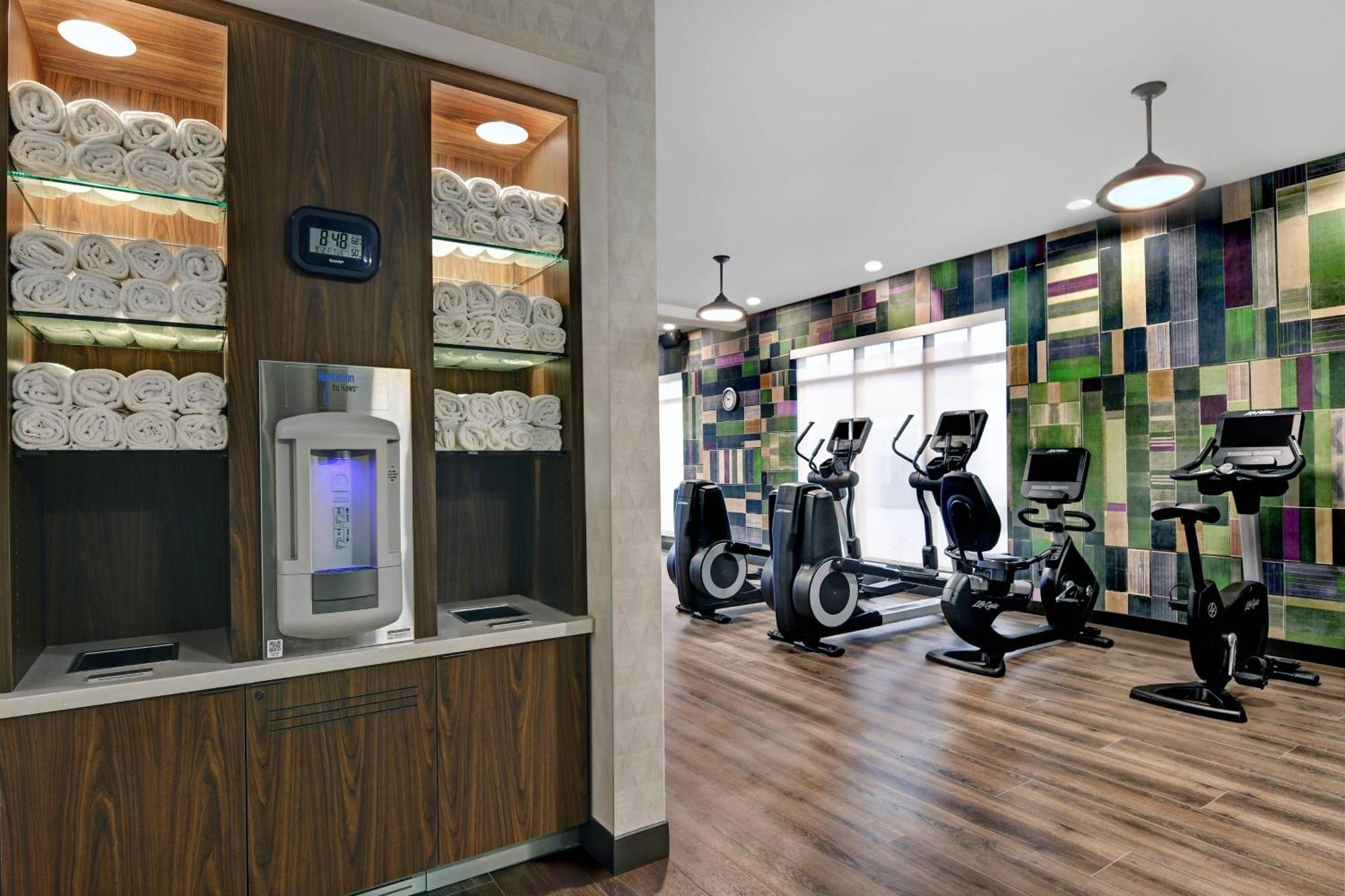 Courtyard By Marriott Manhattan Aggieville Luaran gambar