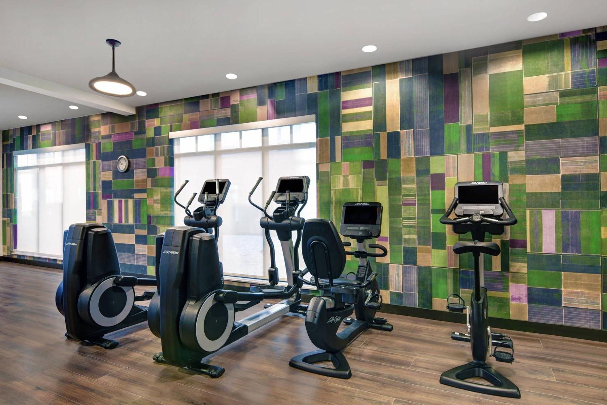 Courtyard By Marriott Manhattan Aggieville Luaran gambar