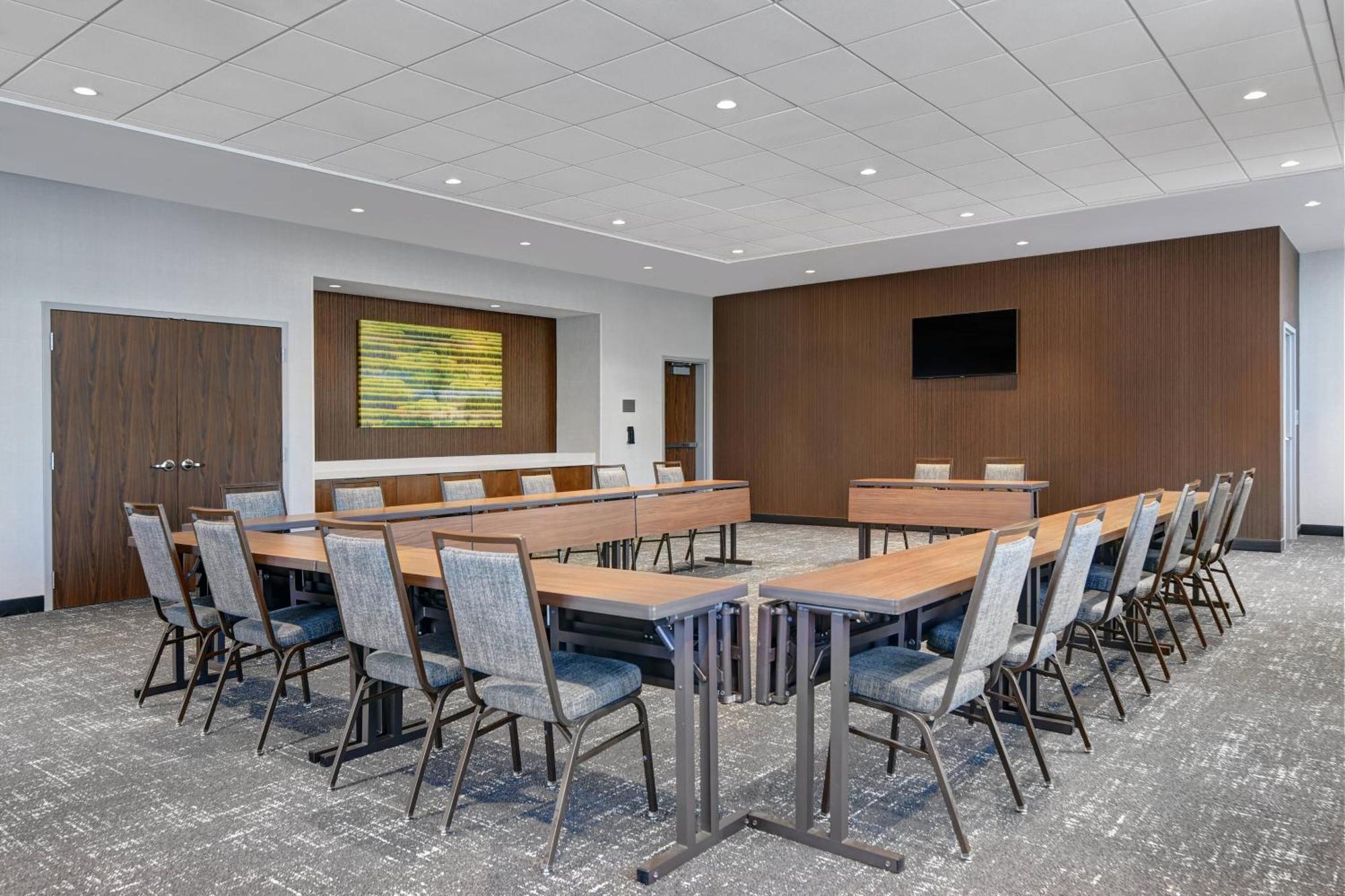 Courtyard By Marriott Manhattan Aggieville Luaran gambar