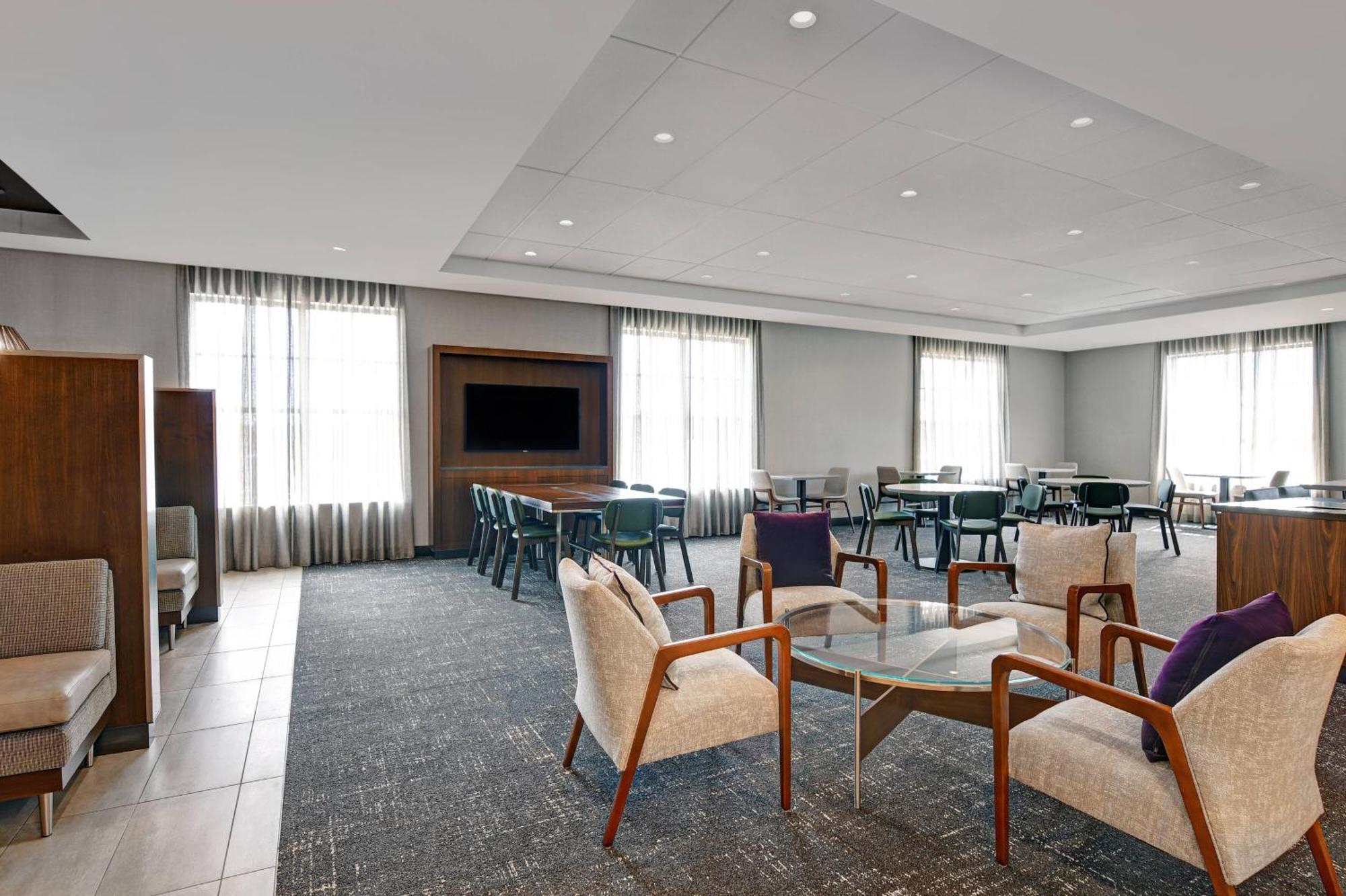 Courtyard By Marriott Manhattan Aggieville Luaran gambar