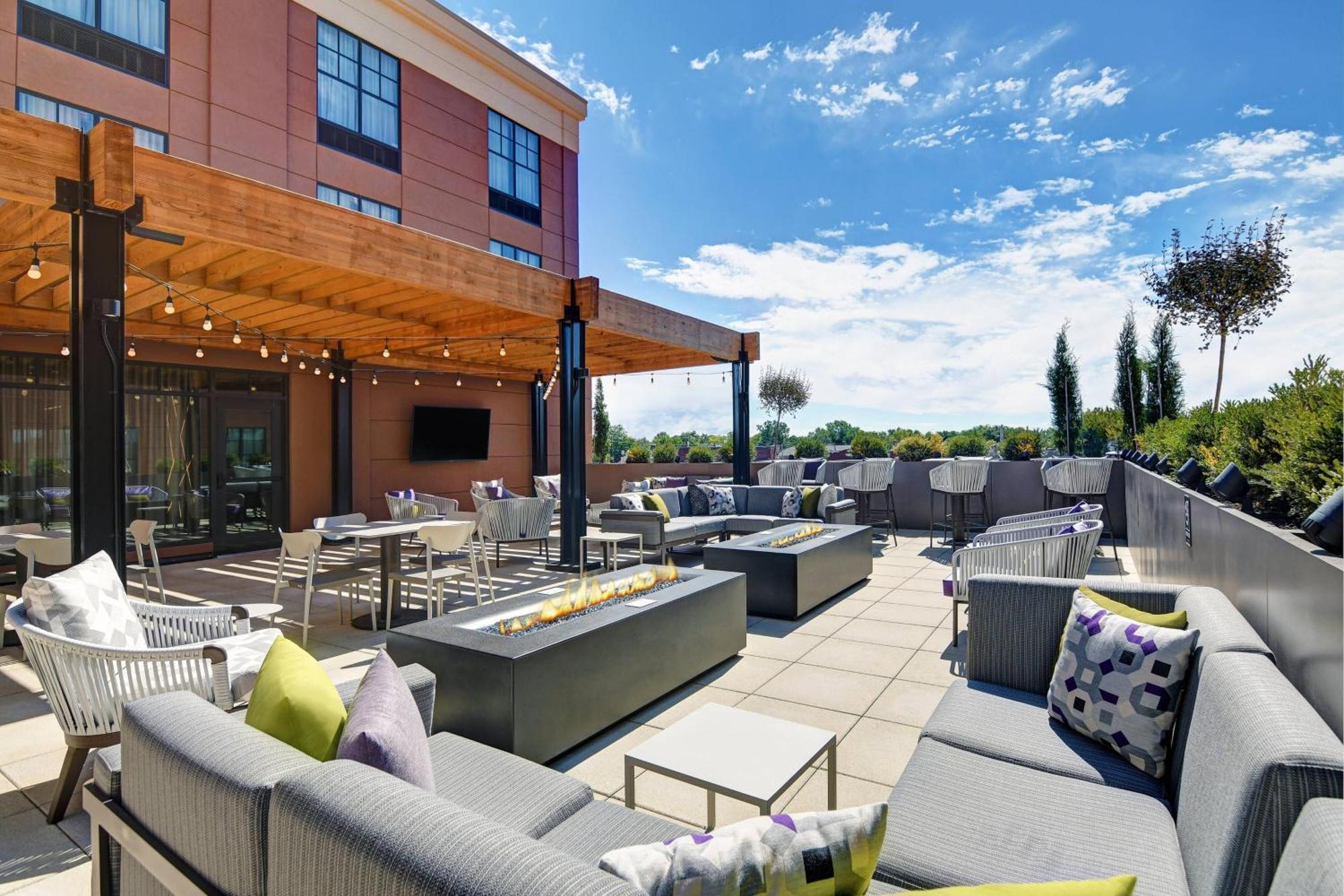 Courtyard By Marriott Manhattan Aggieville Luaran gambar