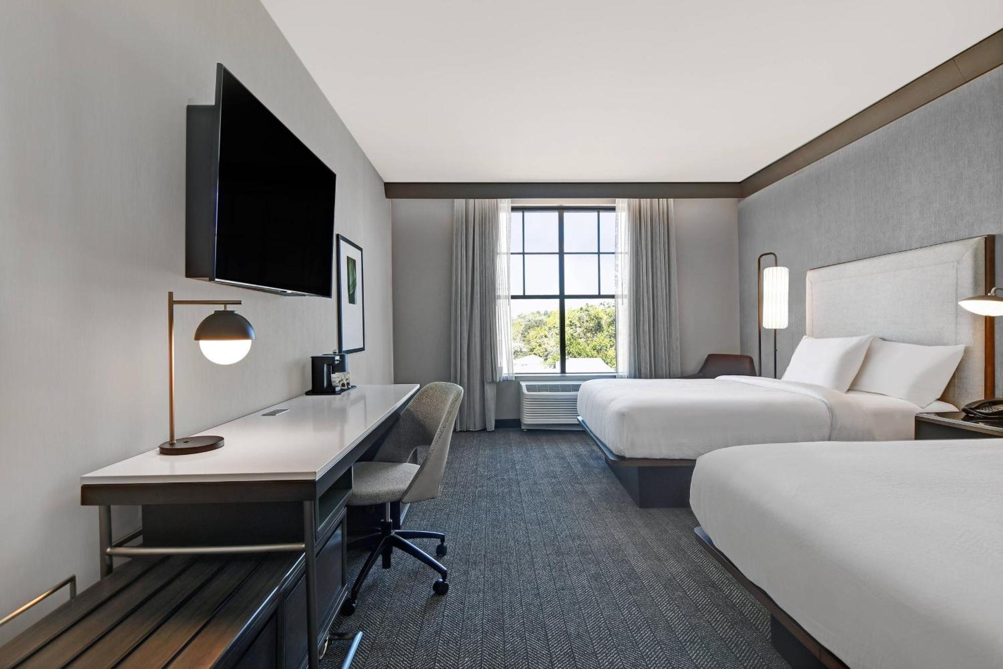 Courtyard By Marriott Manhattan Aggieville Luaran gambar